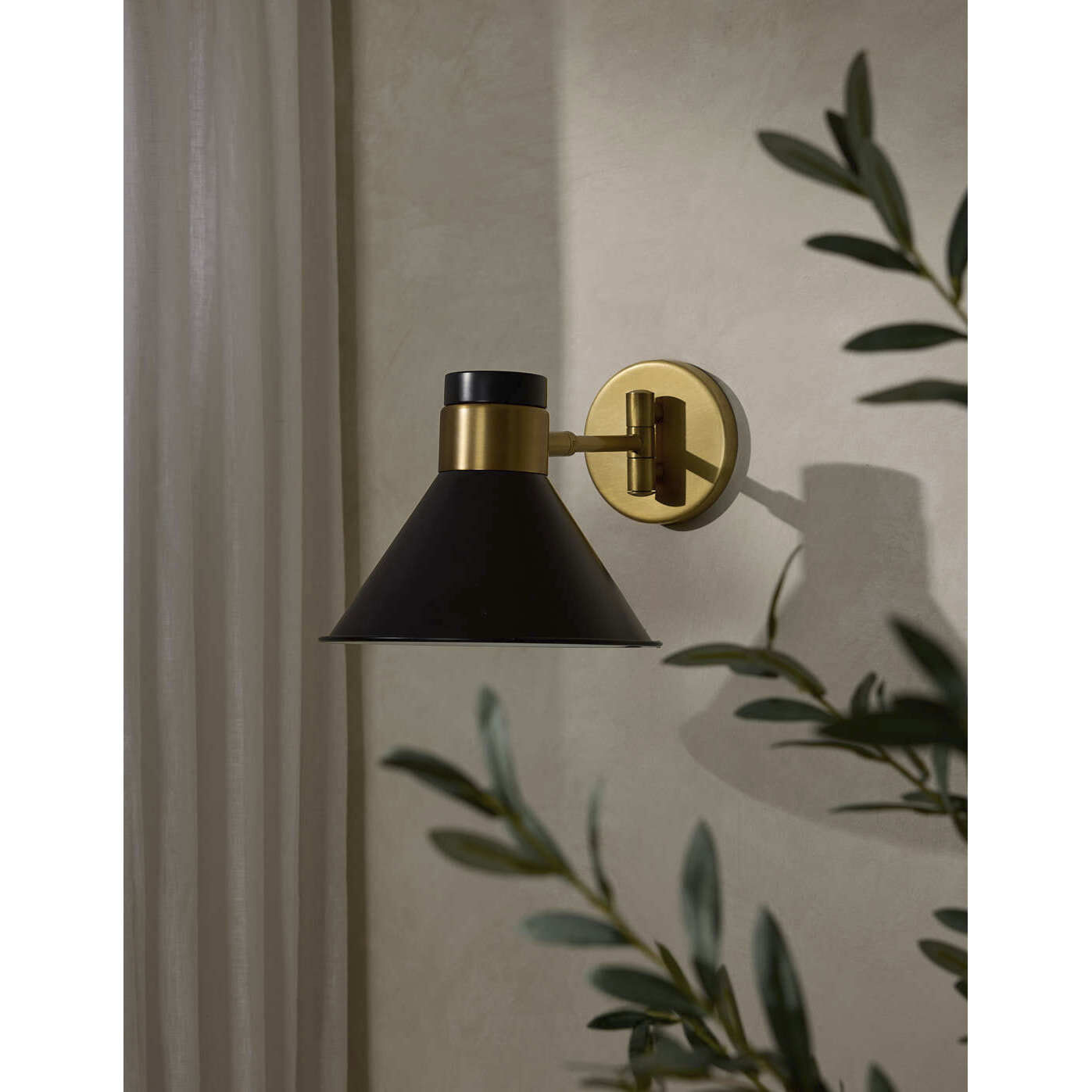 Lane Sconce Wall Light